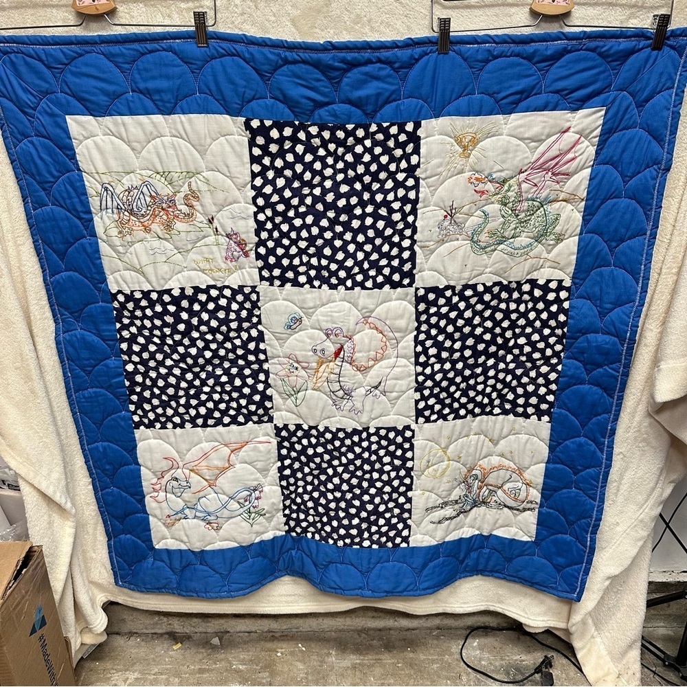Vintage Hand stitched dragon quilt whimisical fairytale blanket - Picture 8 of 8